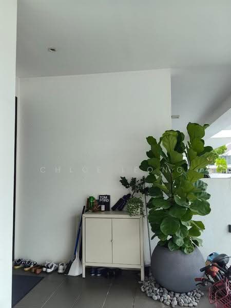 2-storey Terraced House for Sale in Telok Panglima Garang (Selangor) - Chloe Leong - Entrance - PropertyGuru.com.my