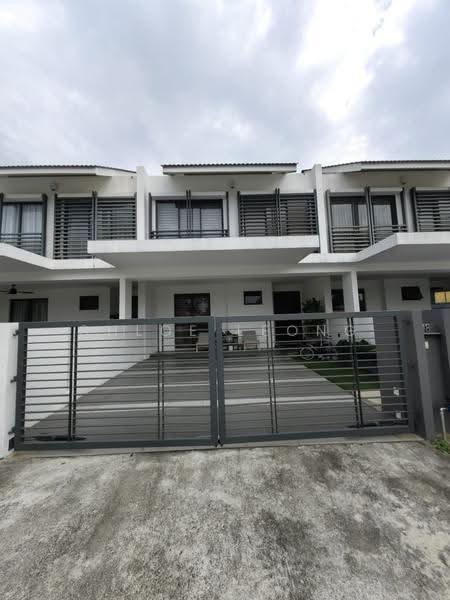 2-storey Terraced House for Sale in Telok Panglima Garang (Selangor) - Chloe Leong - Exterior - PropertyGuru.com.my