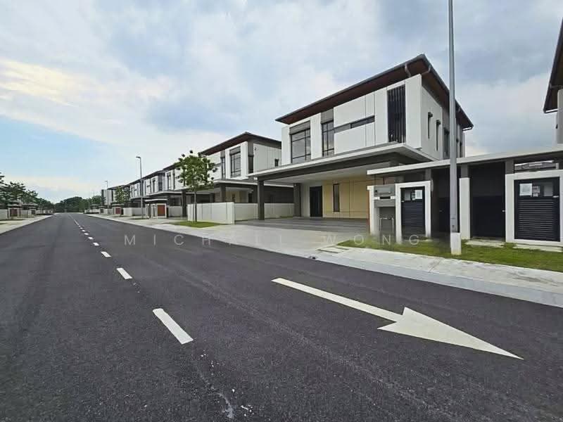 Rumah Berkembar untuk Dijual di Telok Panglima Garang (Selangor) - Michael Wong - Exterior - PropertyGuru.com.my