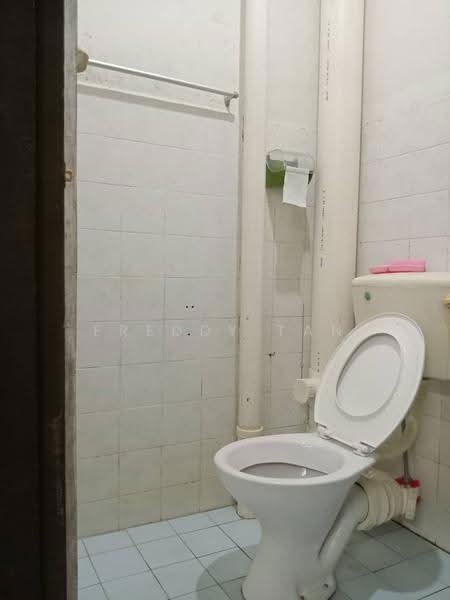 Kondominium untuk Dijual di Bukit Saujana - Freddy Tan - Bathroom - PropertyGuru.com.my