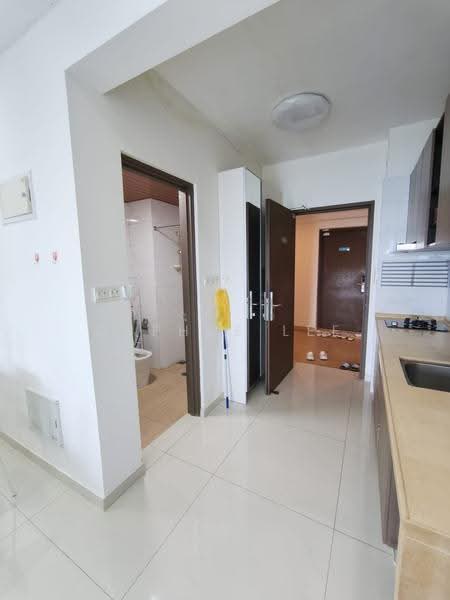 Service Residence for Rent at Country Garden Central Park - Daphne Lee - Bathroom - PropertyGuru.com.my