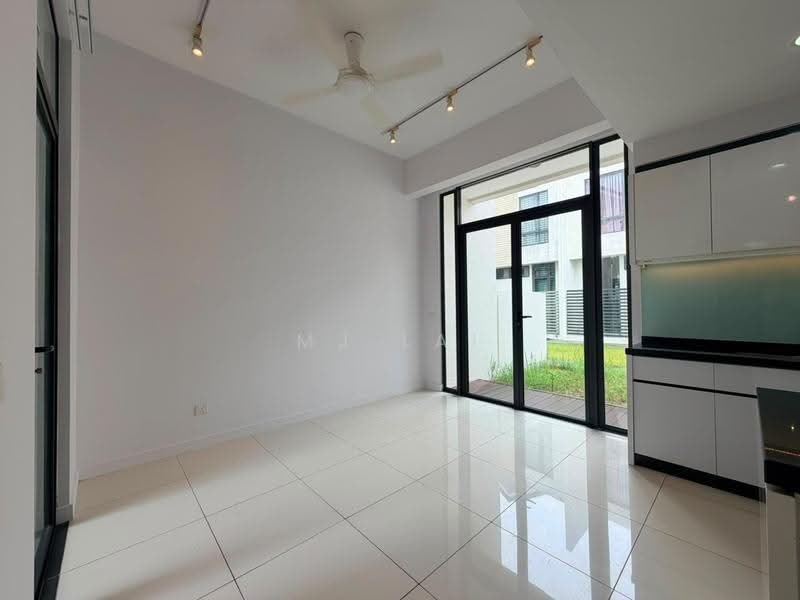 Rumah Teres untuk Disewa di Medini (Iskandar Puteri (Nusajaya)) - MJ Lai - Living Room - PropertyGuru.com.my