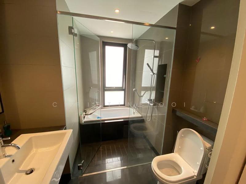 Kediaman Servis untuk Dijual di Vista Residences - Christine Ooi - Bathroom - PropertyGuru.com.my