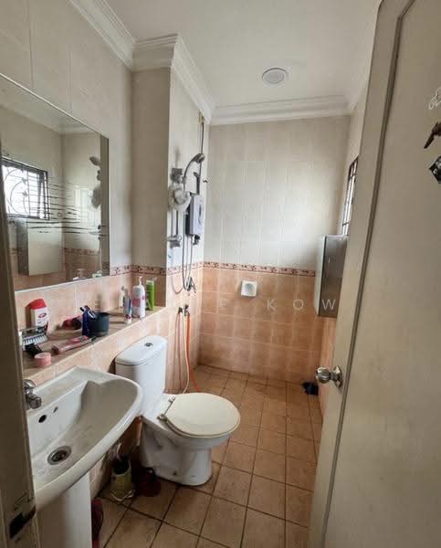 Rumah Teres 2-Tingkat untuk Dijual di Pju 1a (Ara Damansara) - Elaine Kow - Bathroom - PropertyGuru.com.my