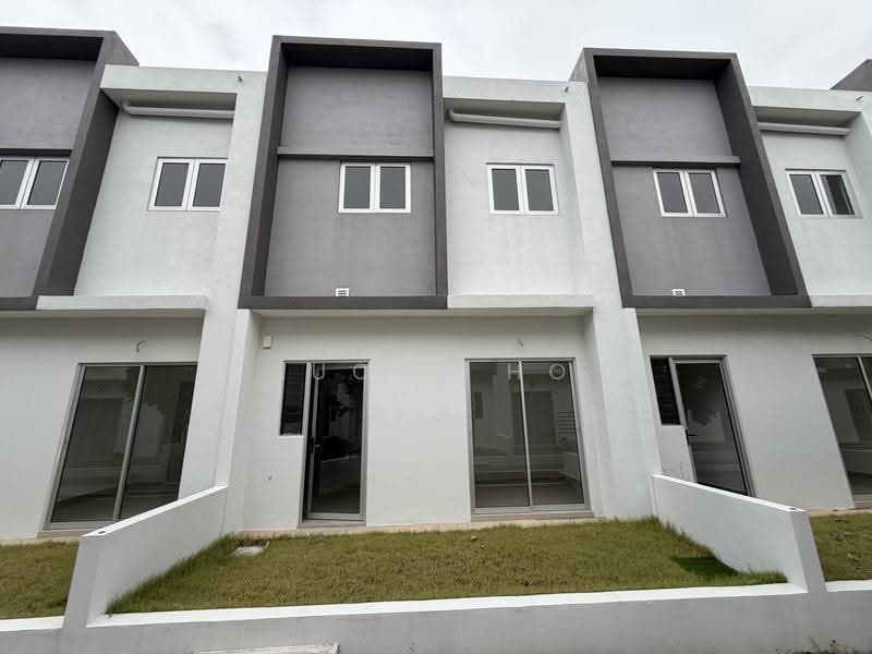 Rumah Teres 2-Tingkat untuk Disewa di Rawang (Selangor) - Lucas Ho - Exterior - PropertyGuru.com.my