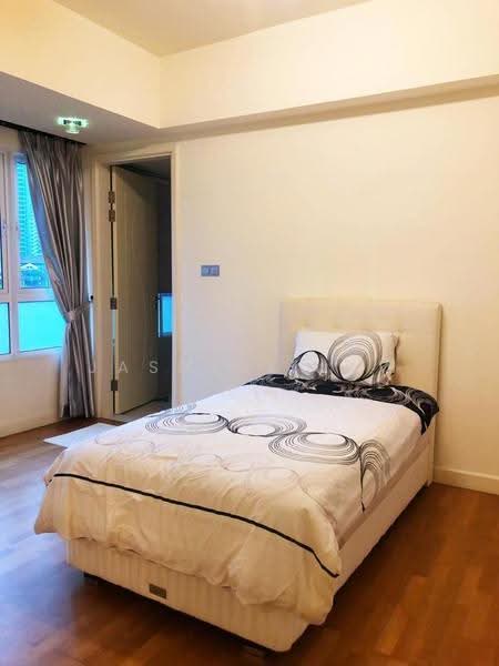 Kondominium untuk Disewa di Tiffani Kiara - Jasmine Law - Bedroom - PropertyGuru.com.my