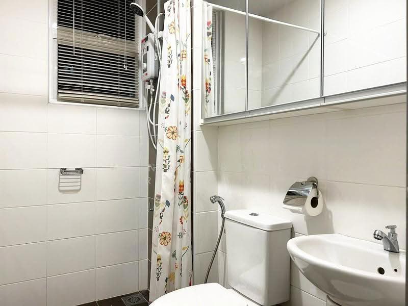 Kondominium untuk Disewa di Dwiputra Residences - Asna Abdul Rahman - Bathroom - PropertyGuru.com.my