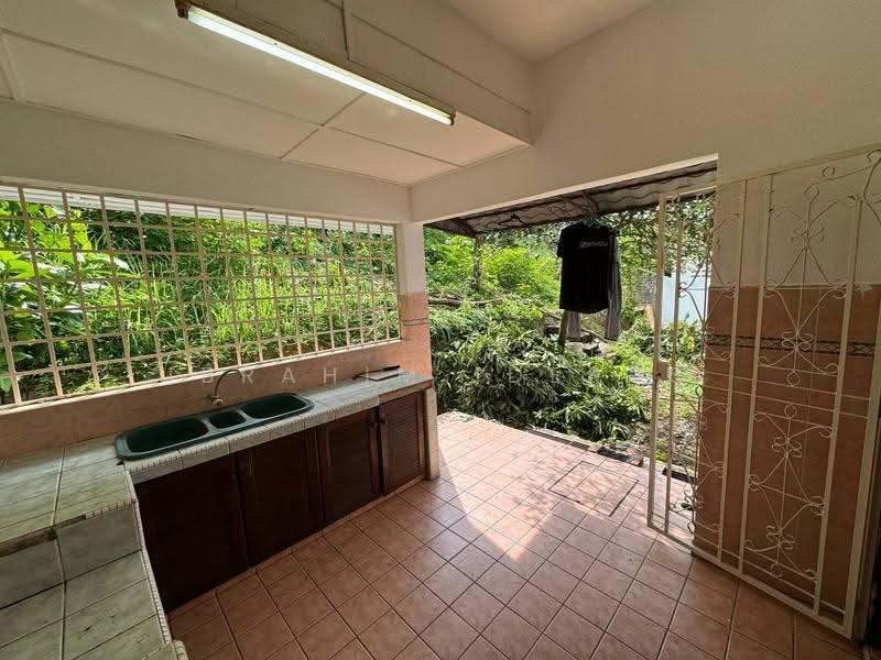 Semi-Detached House for Sale in Melawati (Selangor) - Ibrahim Iderus - Kitchen - PropertyGuru.com.my
