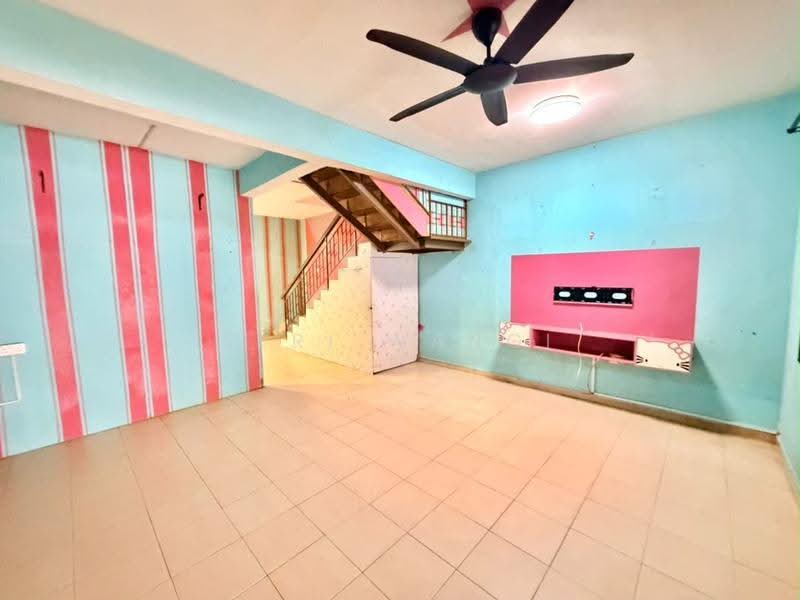 Rumah Teres 2-Tingkat untuk Dijual di Taman Scientex Pasir Gudang (Pasir Gudang) - Seri Wangi - Living Room - PropertyGuru.com.my