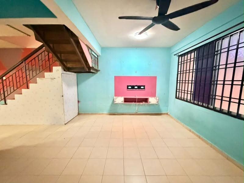 Rumah Teres 2-Tingkat untuk Dijual di Taman Scientex Pasir Gudang (Pasir Gudang) - Seri Wangi - Living Room - PropertyGuru.com.my