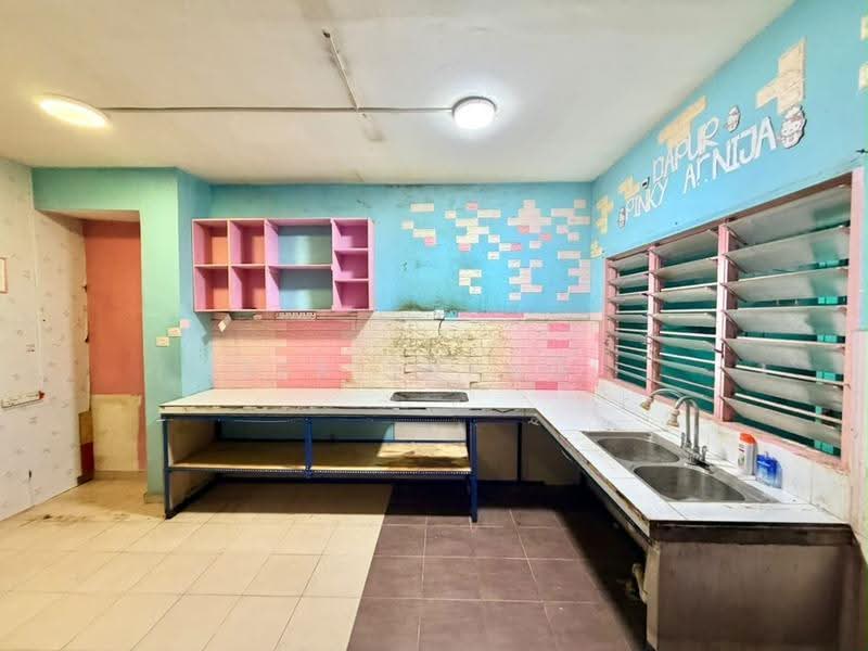 Rumah Teres 2-Tingkat untuk Dijual di Taman Scientex Pasir Gudang (Pasir Gudang) - Seri Wangi - Kitchen - PropertyGuru.com.my