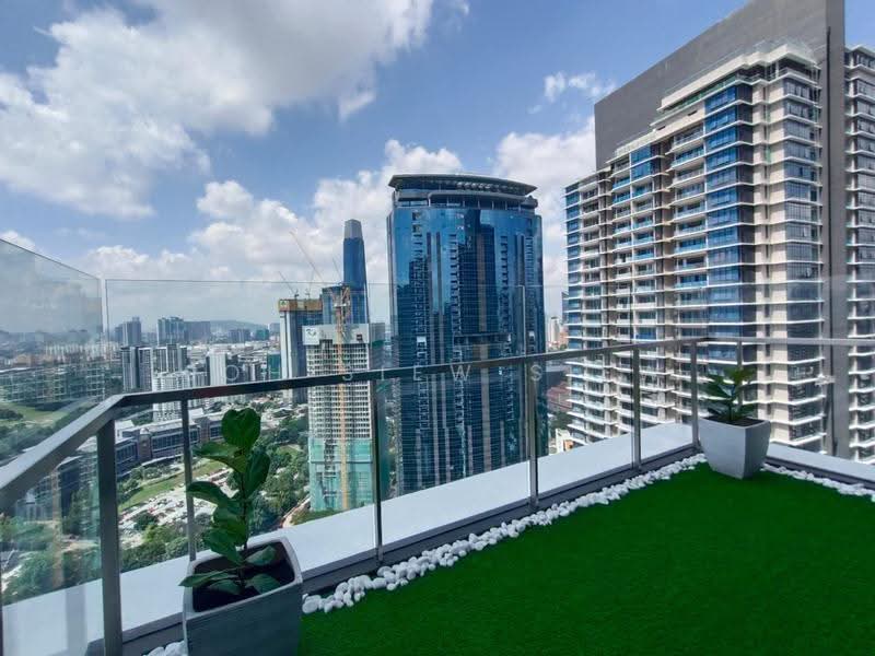 Kediaman Servis untuk Dijual di 10 Stonor - Soh Siew Siew - Balcony - PropertyGuru.com.my