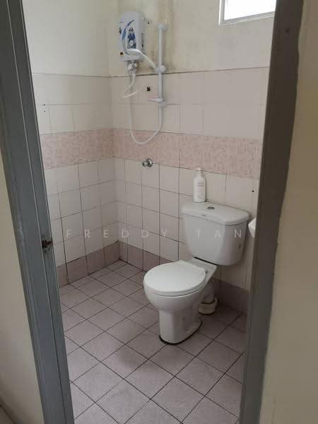 Apartment for Sale at Desa Alor Vista - Freddy Tan - Bathroom - PropertyGuru.com.my