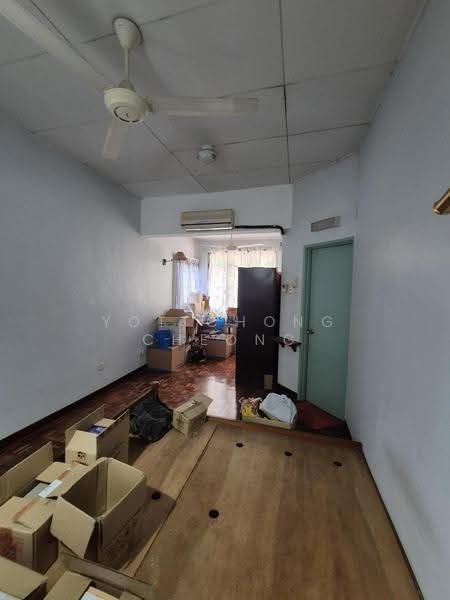 Rumah Teres 2-Tingkat untuk Dijual di Bandar Utama 4 (Bandar Utama) - Dickson Cheong - Bedroom - PropertyGuru.com.my
