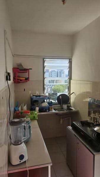 Pangsapuri untuk Dijual di Desa Indah Block 33 - Freddy Tan - Kitchen - PropertyGuru.com.my