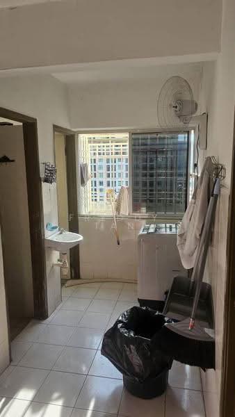 Pangsapuri untuk Dijual di Desa Indah Block 33 - Freddy Tan - Bathroom - PropertyGuru.com.my