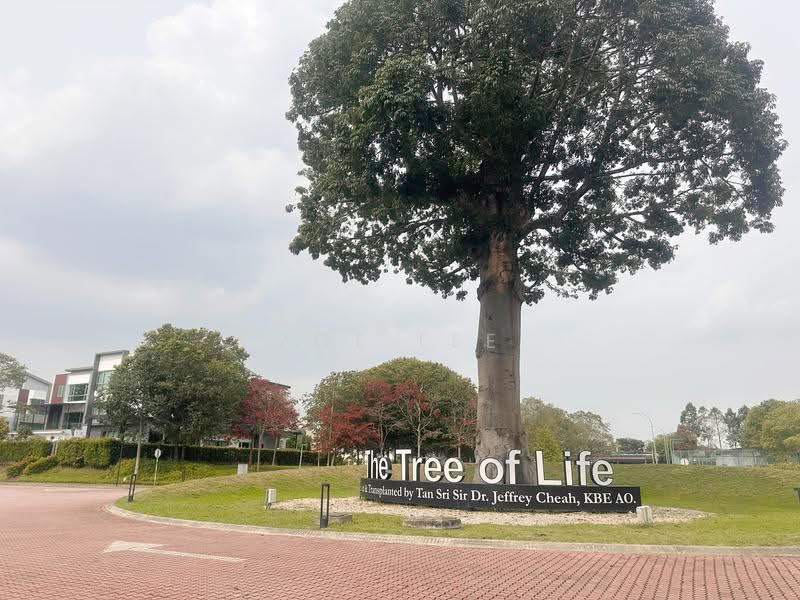 Semi-Detached House for Sale in Taman Molek (Johor Bahru) - Zoe Lee - Exterior - PropertyGuru.com.my