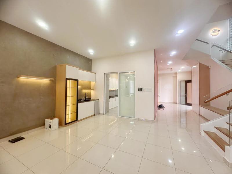 Semi-Detached House for Sale in Taman Molek (Johor Bahru) - Zoe Lee - Interior - PropertyGuru.com.my