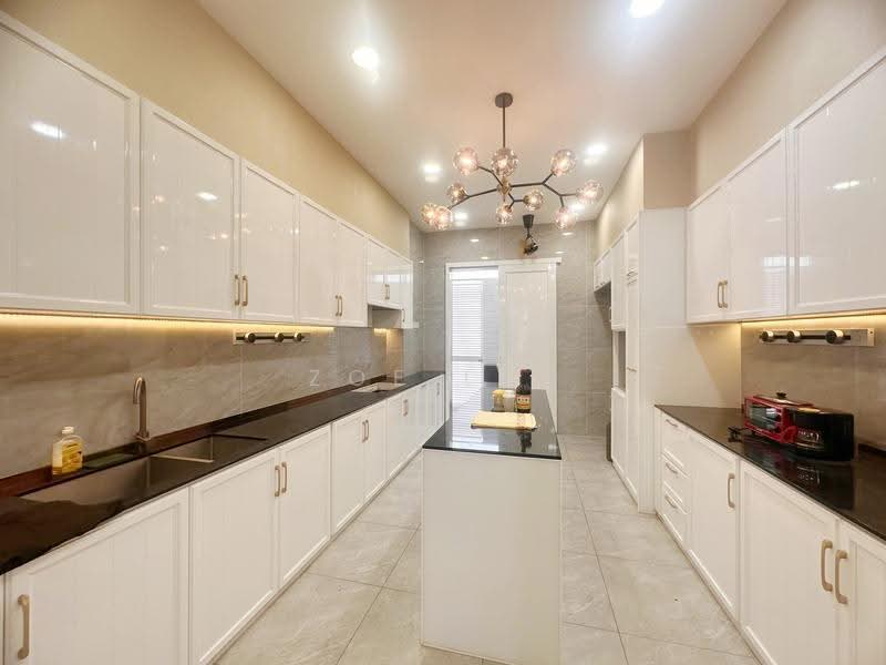 Semi-Detached House for Sale in Taman Molek (Johor Bahru) - Zoe Lee - Kitchen - PropertyGuru.com.my