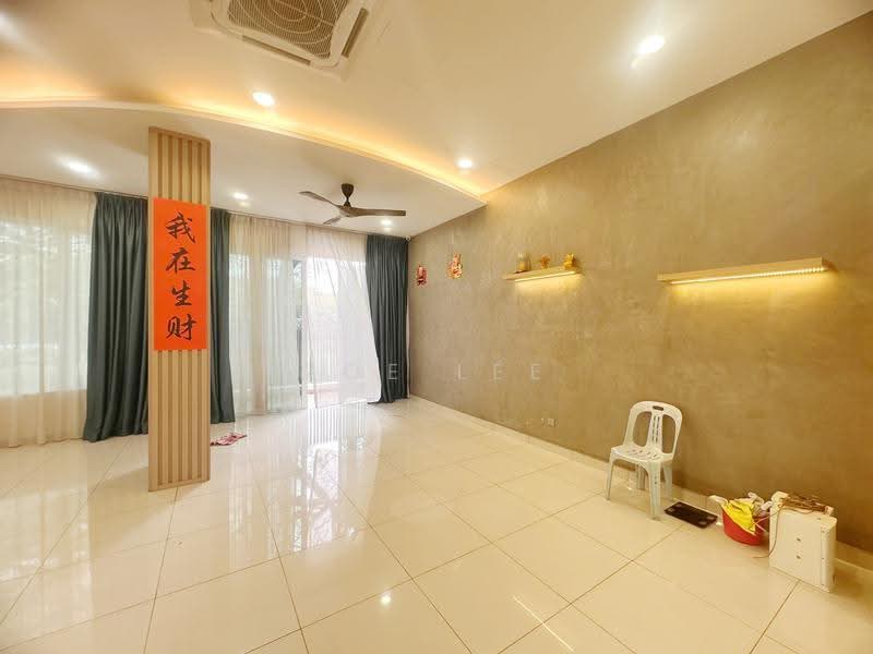 Semi-Detached House for Sale in Taman Molek (Johor Bahru) - Zoe Lee - Living Room - PropertyGuru.com.my