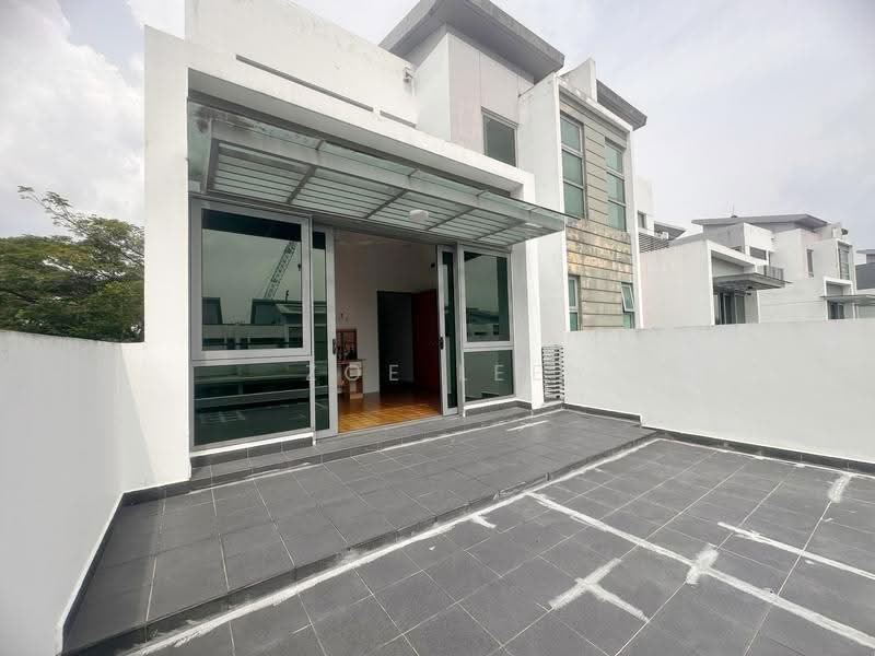 Semi-Detached House for Sale in Taman Molek (Johor Bahru) - Zoe Lee - Exterior - PropertyGuru.com.my