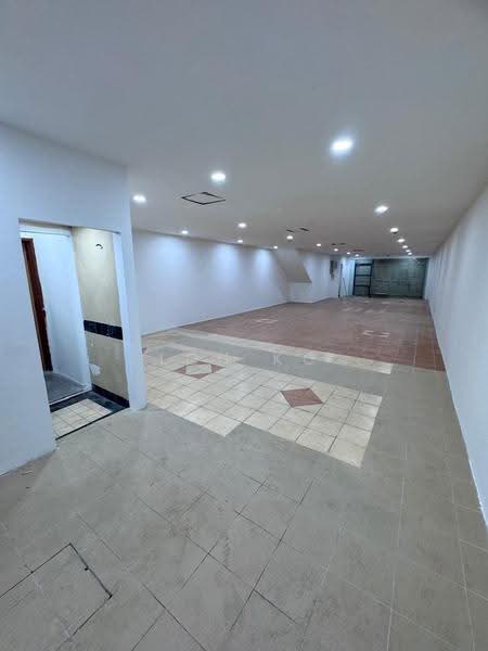 Shop for Rent in PJS 8, Sunway Mentari (Petaling Jaya) - Loh KC - Interior - PropertyGuru.com.my