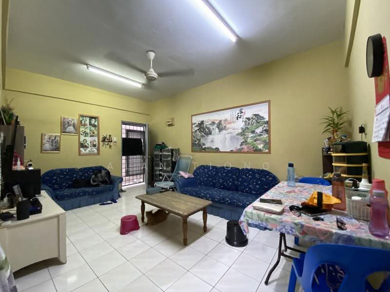Apartment for Sale at Regency Park - Alan Tiong - Living Room - PropertyGuru.com.my