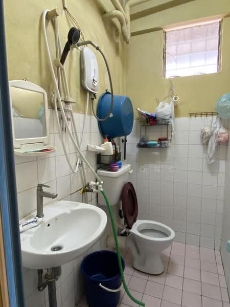 Apartment for Sale at Regency Park - Alan Tiong - Bathroom - PropertyGuru.com.my