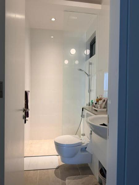 Kediaman Servis untuk Dijual di Senada Residence @ KLGCC Resort - Kraven Poon - Bathroom - PropertyGuru.com.my