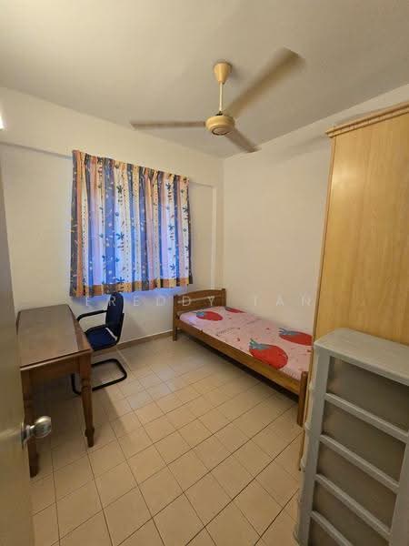 Pangsapuri untuk Dijual di Desamas Melur - Freddy Tan - Bedroom - PropertyGuru.com.my