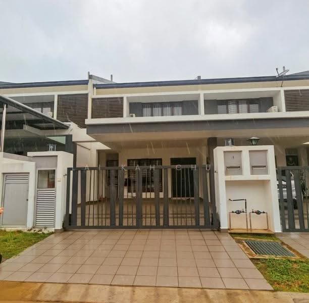 2-storey Terraced House for Sale in Taman Bukit Kepayang (Bukit Kepayang) - Lai Kah Chun - Exterior - PropertyGuru.com.my