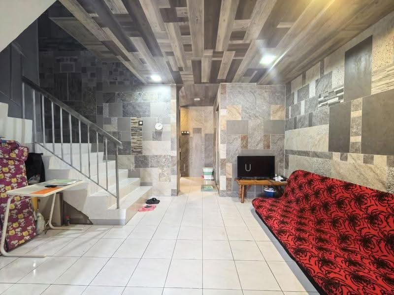 Pangsapuri untuk Dijual di Sri Awana Townhouse - Kimi Kiu - Living Room - PropertyGuru.com.my