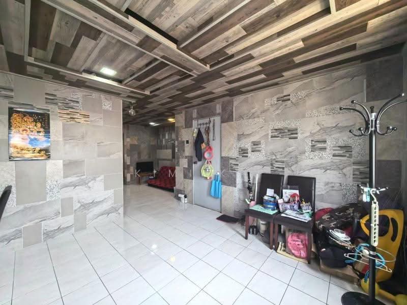 Pangsapuri untuk Dijual di Sri Awana Townhouse - Kimi Kiu - Living Room - PropertyGuru.com.my
