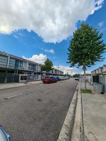 Rumah Teres 2-Tingkat untuk Dijual di Bandar Seri Alam (Masai) - Kimi Kiu - Exterior - PropertyGuru.com.my