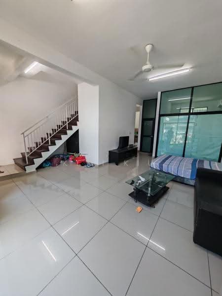 Rumah Teres 2-Tingkat untuk Dijual di Bandar Seri Alam (Masai) - Kimi Kiu - Living Room - PropertyGuru.com.my