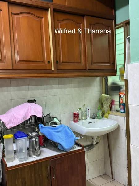 Pangsapuri untuk Dijual di Tropika Apartment - Tharrsha. T - Kitchen - PropertyGuru.com.my