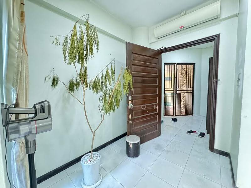 Kondominium untuk Dijual di The Wadihana - Jack Wong - Entrance - PropertyGuru.com.my
