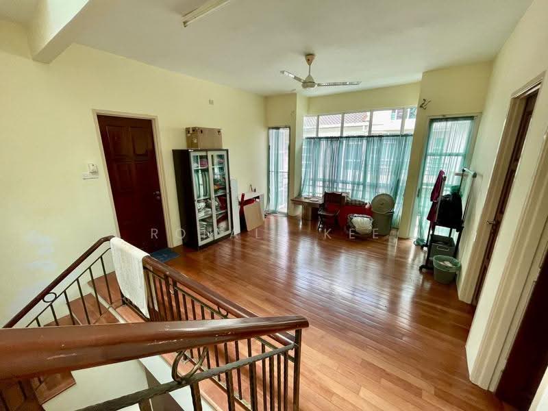 Rumah Berkembar untuk Dijual di Ashley Green (Gelugor) - Ronald Kee - Living Room - PropertyGuru.com.my
