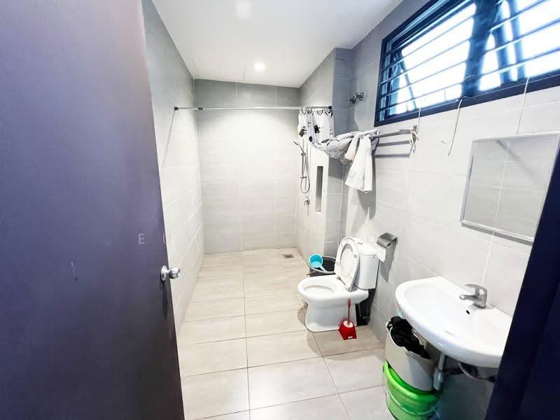 3-storey Terraced House for Sale in Taman Putra Prima (Puchong) - Eugene Choy - Bathroom - PropertyGuru.com.my