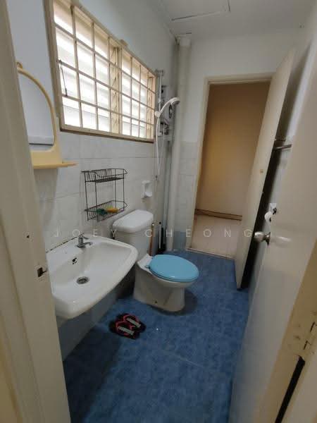 Terraced House for Sale in Taman Desa Karunmas (Balakong) - Joey Cheong - Bathroom - PropertyGuru.com.my