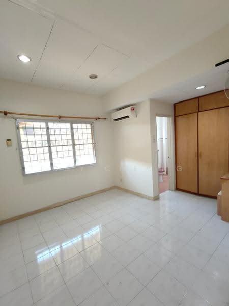 Terraced House for Sale in Taman Desa Karunmas (Balakong) - Joey Cheong - Bedroom - PropertyGuru.com.my