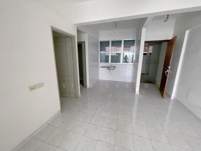 Pangsapuri untuk Dijual di BJ Court Apartment - Vivian Chang - Kitchen - PropertyGuru.com.my