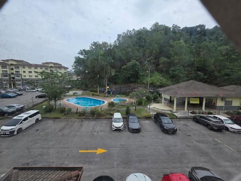 Pangsapuri untuk Dijual di Desa Tanjung - Tommy Liew - Pool - PropertyGuru.com.my