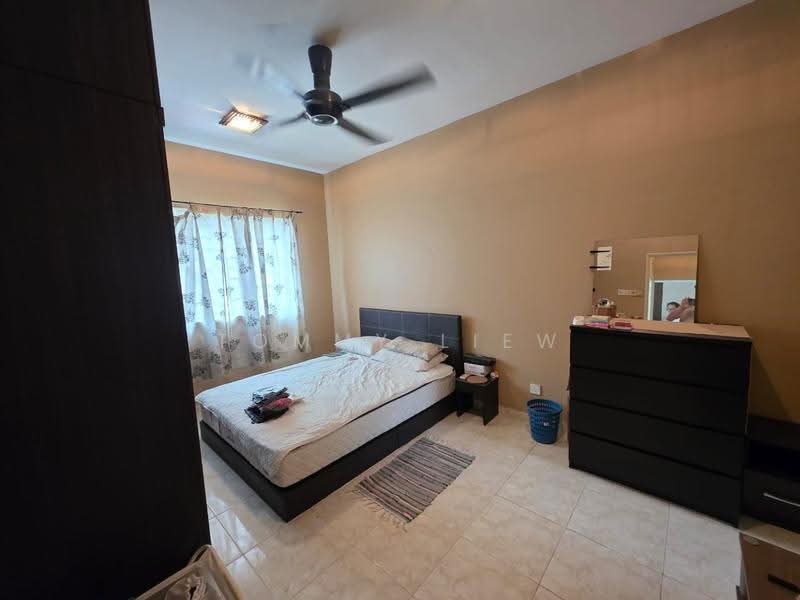 Pangsapuri untuk Dijual di Desa Tanjung - Tommy Liew - Bedroom - PropertyGuru.com.my