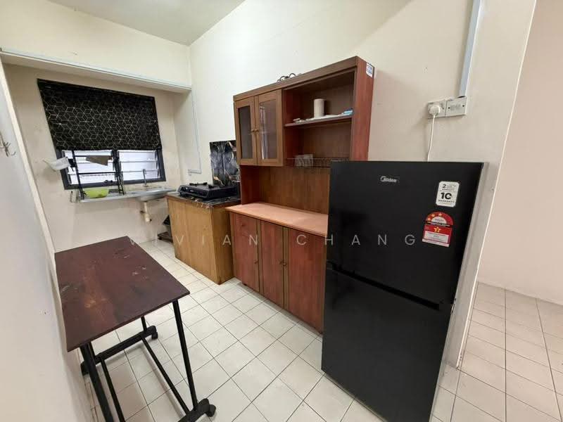 Flat for Rent at Jambul - Vivian Chang - Kitchen - PropertyGuru.com.my