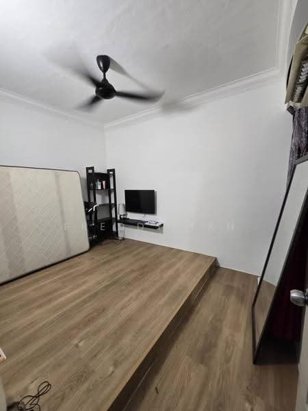 Pangsapuri untuk Dijual di Taman Sri Relau 88D - Freddy Tan - Bedroom - PropertyGuru.com.my