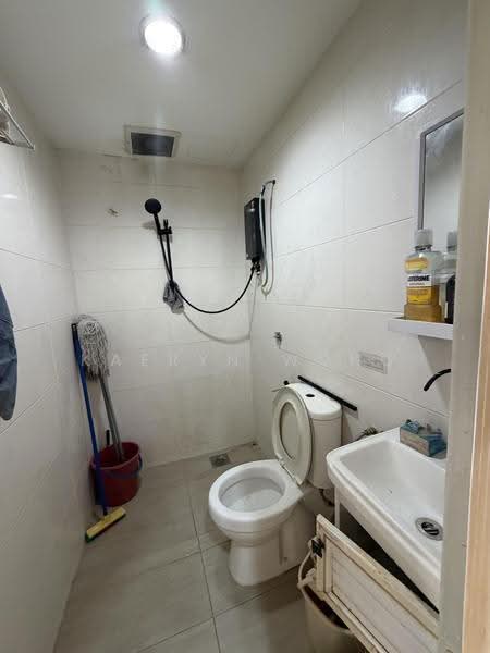 Rumah Teres untuk Dijual di Alam Damai (Cheras) - Kaeryn Wong - Bathroom - PropertyGuru.com.my