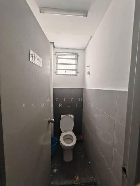 Shop / Office for Rent in Bandar Prima Senawang (Ampangan) - Azizul Kamarul Zaman - Bathroom - PropertyGuru.com.my