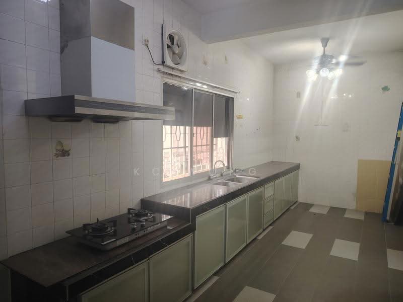 2-storey Terraced House for Sale in Taman Overseas Union (Taman Oug) (Jalan Klang Lama (Old Klang Road)) - KC Wong - Kitchen - PropertyGuru.com.my
