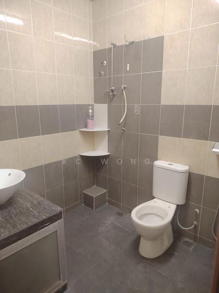 2-storey Terraced House for Sale in Taman Overseas Union (Taman Oug) (Jalan Klang Lama (Old Klang Road)) - KC Wong - Bathroom - PropertyGuru.com.my